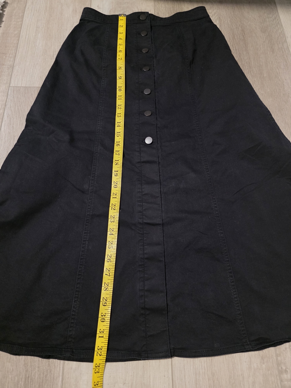 Uniqlo Black A-Line Skirt Women’s Size 6 Button Front Midi Cotton Stretch - Picture 8 of 8